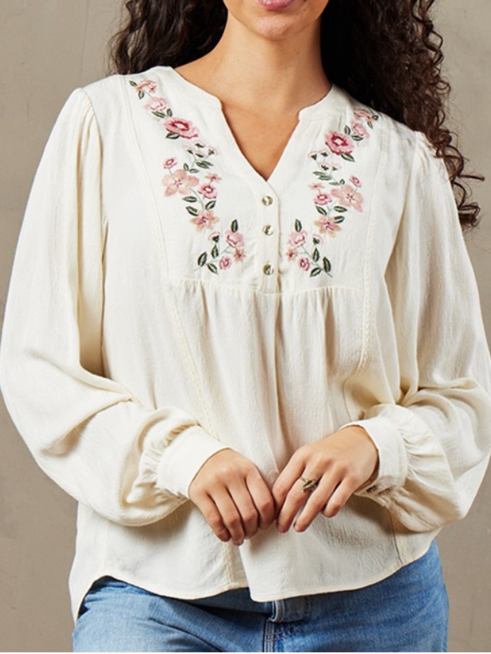 Kate and Sam White FLORAL EMBROIDERED IVORY Long Sleeve BLOUSE Size XXL.